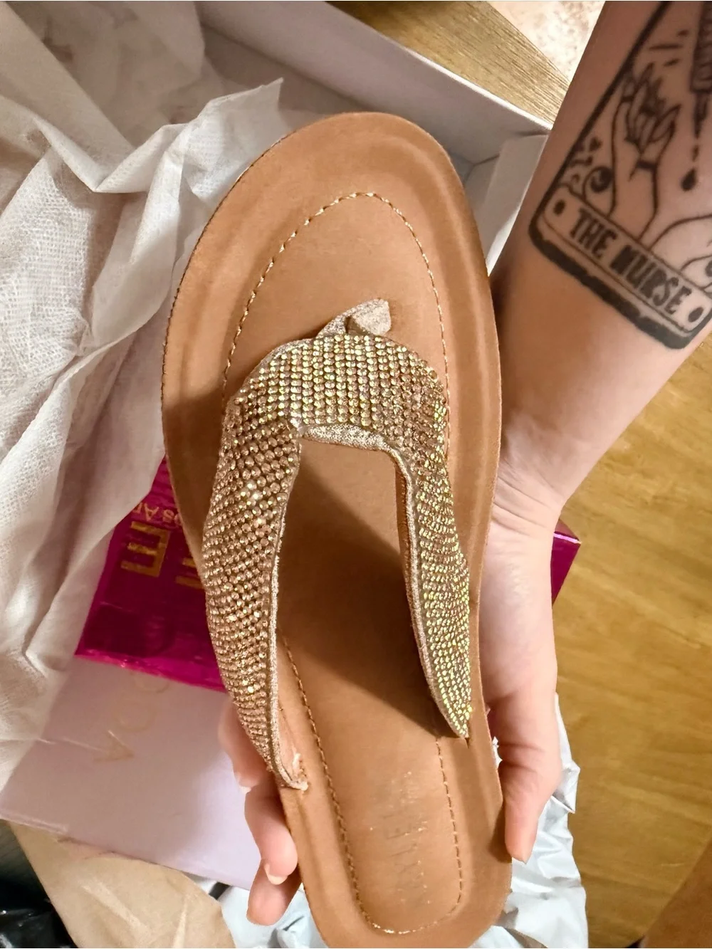 Kayleen by Los Angeles NIB Bling flip flops
